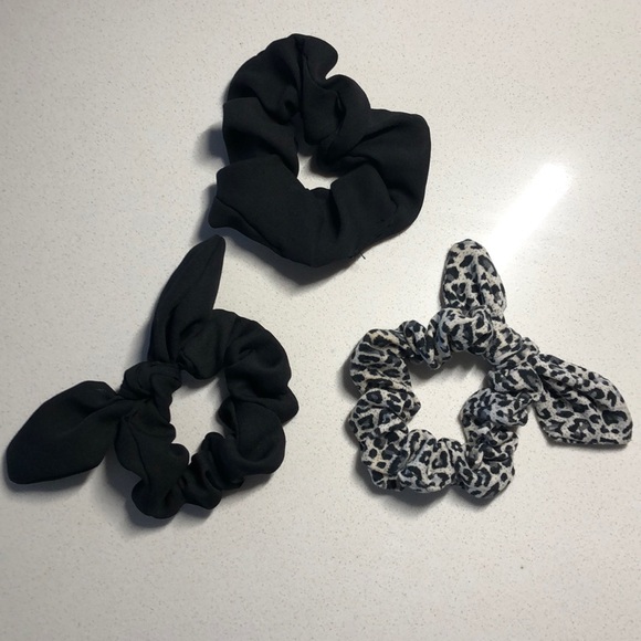 Scrunchies! 2 Black and 1 Leopard. - Picture 1 of 1